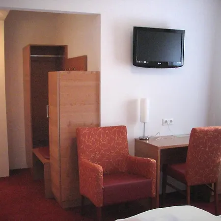 Ξενοδοχείο Schillerhof Garni 2*