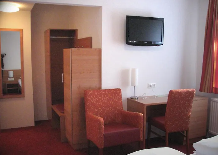 호텔 Schillerhof Garni 2*