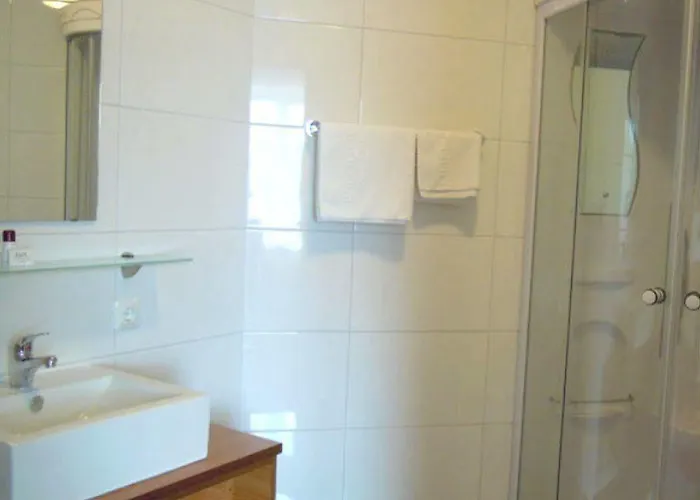 Schillerhof Garni 버클라브레크